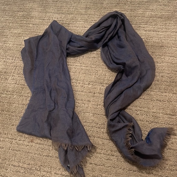 Longchamp silk and cashmere scarf - Picture 4 of 4